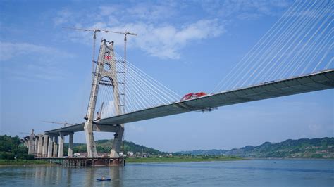 宜宾临港公铁两用长江大桥主体施工完成