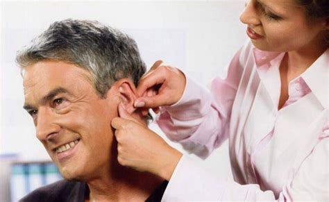 老人听力康复|老年人助听器选配指导-沈阳爱耳听力助听器连锁店