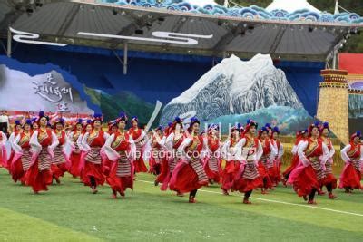 云南迪庆藏族自治州举行成立60周年庆祝活动-人民图片网
