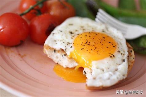 早上吃荷包蛋,早上吃荷包蛋好吗,荷包蛋早餐_大山谷图库