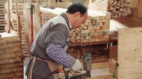 【广州装修公司】关于木工装修需要注意的事项