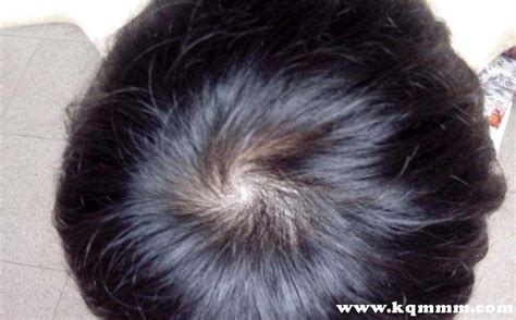 断层的高层次即可保留头发厚度,又可以让头发变得更轻盈