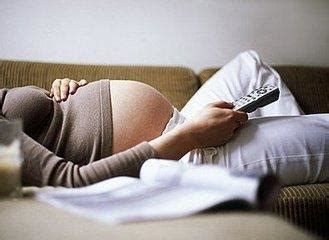 不要再被骗啦，怀孕一个月不会显肚子_移号推荐信