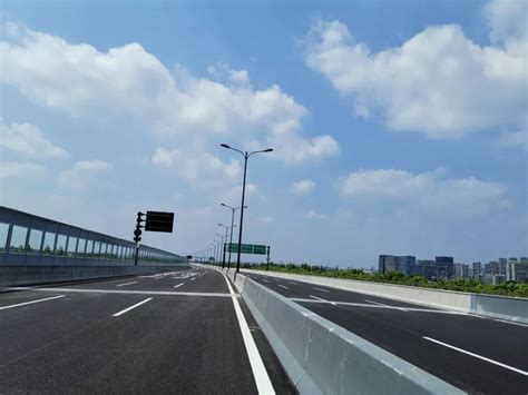 泰安市第一座高架桥迎胜路南延段正式通车，到青兰高速仅3分钟
