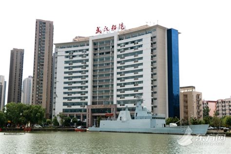 校园一景-武汉船舶职业技术学院