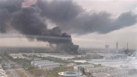 东莞一塑胶厂发生火灾事故 致两工人遇难-事故动态-环境健康安全网