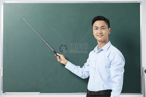 男性教师拿教棍讲课高清图片下载-正版图片501599776-摄图网