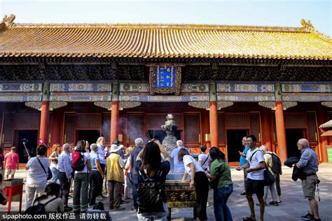 北京 雍和宫 古典 寺庙 烧香 古建筑图片下载 - 觅知网