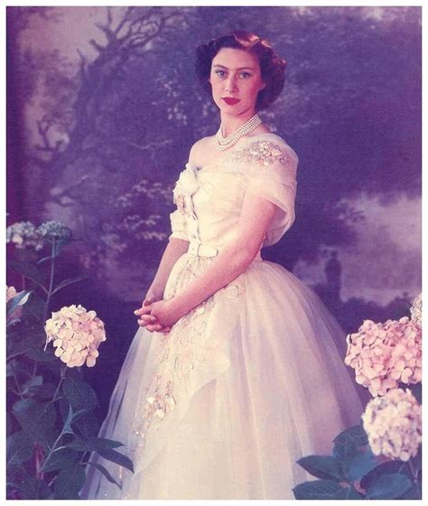 历史上的今天5月6日_1960年英女王伊丽莎白二世的妹妹玛格丽特公主大婚。