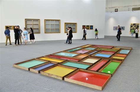 首届全国工艺美术作品展在上海开幕-美术网