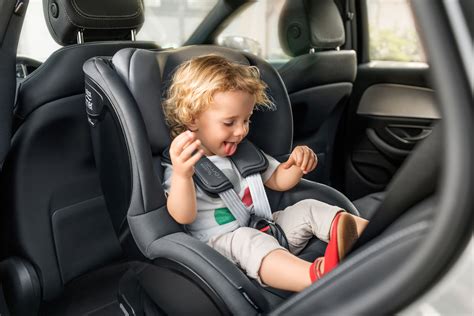 【2018 iF奖】儿童安全座椅 Britax Roemer / Child car seat - 普象网