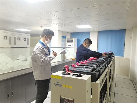 珠海空管站技术保障部顺利完成UPS设备换季维护工作 - 中国民用航空网