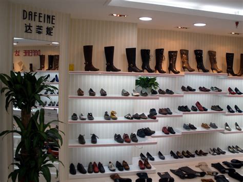 被评为温州十大领先女鞋品牌的有哪些？_鞋业资讯_行业新闻 - 中国鞋网