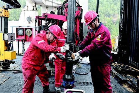 中海油服钻井塘沽作业公司挑战者平台承钻井位打破渤海油田最大水垂比纪录