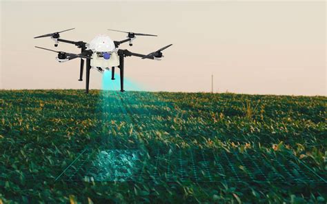 无人机植保飞入农田 耕耘市场还需确立行业标准-航拍网