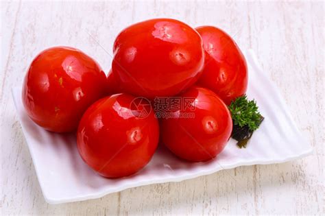 工厂上的红番茄小熟高清图片下载-正版图片504264494-摄图网