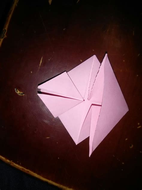 正方形纸折纸爱心的方法 纸心的折法步骤图💛巧艺网