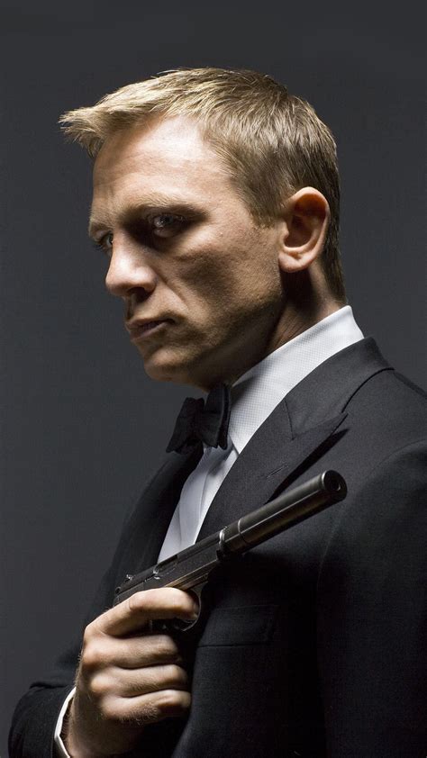 好莱坞硬汉猛男007明星-丹尼尔克雷格壁纸下载-欧莱凯设计网