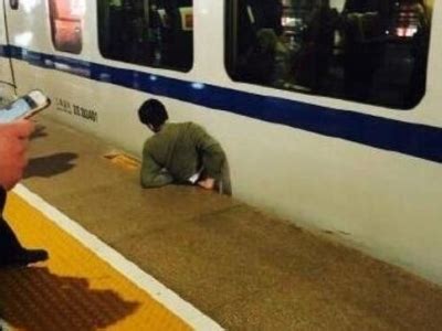 南京南站高铁事故现场视频 男子被卡身亡事件始末经过还原_坏男人网