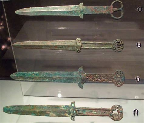 铁器时代开端的象征：玉柄铜芯铁剑