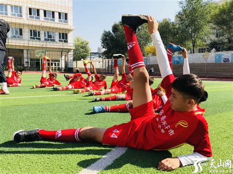 喜讯:新疆交通职业技术学院足球队勇夺2022年自治区青少年校园足球联赛（大学组）亚军-新疆交通职业技术学院