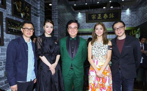 熊黛林和甄子丹图片合影