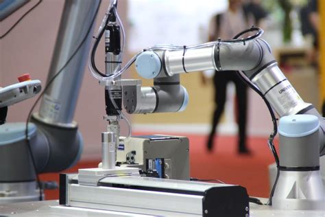 3D视觉复合移动机器人-杭州蓝芯科技有限公司