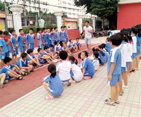 深圳外国语小学PK春蕾小学，为啥家长挤破头也要让孩子进这2所？|春蕾|小学|外国语_新浪新闻