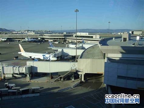 旧金山机场险些发生史上最大空难 - 民用航空网