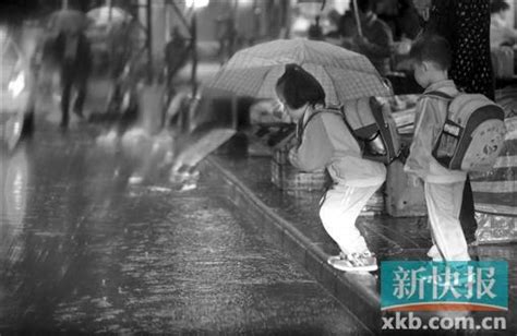 中山暴雨预警升级！广东多地水浸严重，部分学校停课…
