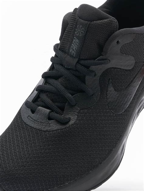 Nike Herren Sneaker Revolution 6 NN in schwarz 884637