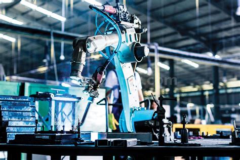 2021年工程机械行业呈高位运行态势，总体继续保持稳定增长