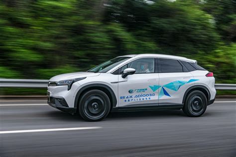 丰田全新氢燃料电池车Mirai正式发售 续航可达850公里-新浪汽车