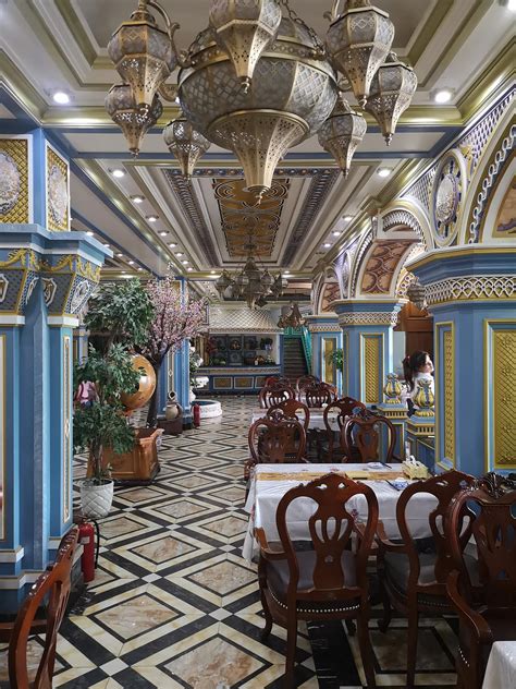 喀什的一家特别餐馆，装修很漂亮