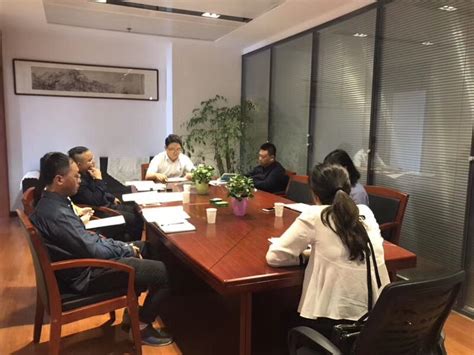 拜访贵阳高新区领导探讨世界大学城发展规划事宜 - 新闻聚焦 - 华夏博雅（北京）教育科技有限公司