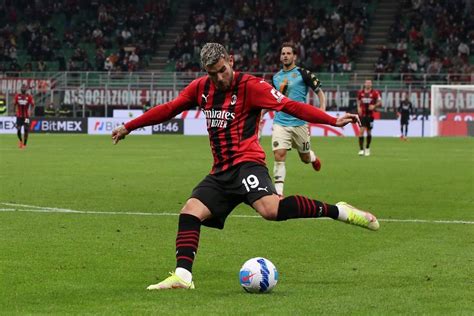 21/22赛季意甲第5轮：AC米兰 2-0 威尼斯-搜狐大视野-搜狐新闻