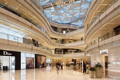 商业空间现代风商场吊顶走廊图片 – 设计本装修效果图