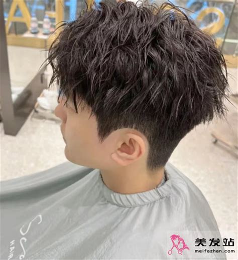 男士纹理烫发型图图片