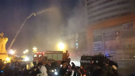 四川泸州一商场爆炸起火 200米大街一片狼藉-新闻中心-南海网