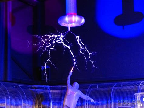 闪光 特斯拉线圈 实验 高电压 物理实验 示范 展示 博物馆图片免费下载 - 觅知网