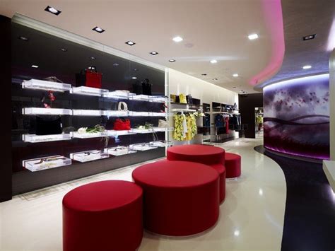 意大利Get 服装零售专卖店设计 – 米尚丽零售设计网-店面设计丨办公室设计丨餐厅设计丨SI设计丨VI设计