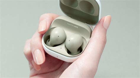 Galaxy Buds 2: Spec sheet, product slides and hands-on photos leak for ...