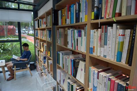 中国最美的乡村书屋，建在田间的玻璃房，已成广东著名网红景点_重庆渝帆_新浪博客
