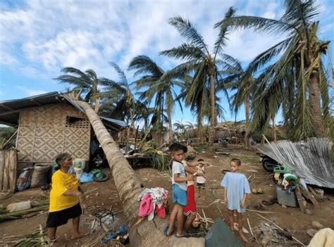 台风“黄蜂”袭菲律宾 房屋损毁民众紧急疏散-中国侨网