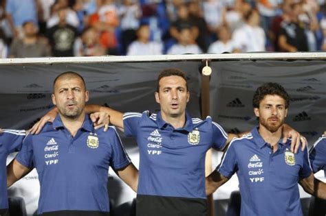 踢而优则教 阿根廷国脚巨星退役后喜欢当教练！