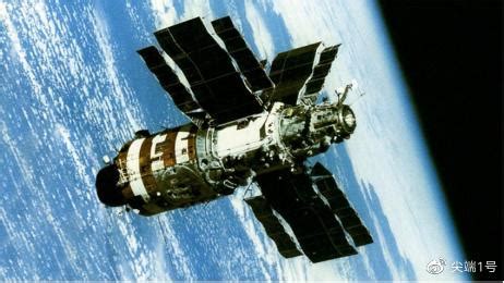苏联航天员科马洛夫，升空前就知道自己回不来，遗骸只剩一根足骨|苏联|科马洛夫|加加林_新浪新闻