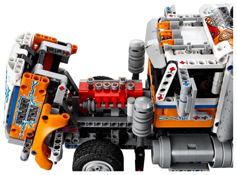 LEGO Technic 42128 Heavy-Duty Tow Truck-A3TIH-25 - The Brothers Brick | The Brothers Brick