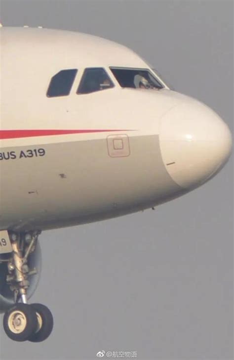 3U8633航班机长与美国全美1549航班萨利机长