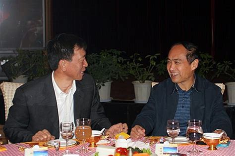 国航西南总经理师博拜会西藏自治区政府领导 - 民用航空网