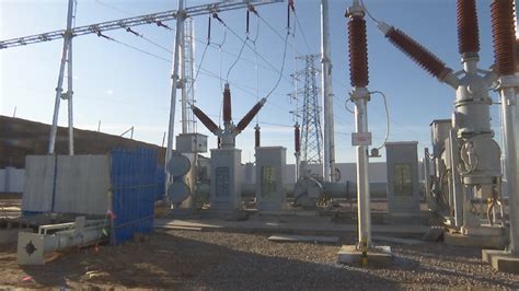 尼勒克县8万千瓦光伏发电项目全容量并网发电